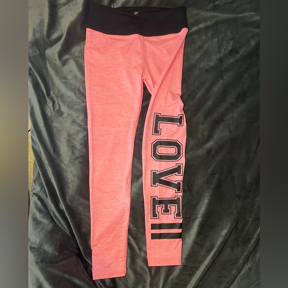 Infinite - Pink Leggings - Love on the side, perfect for Valentine’s Day ❤️🥰 - Picture 6 of 7